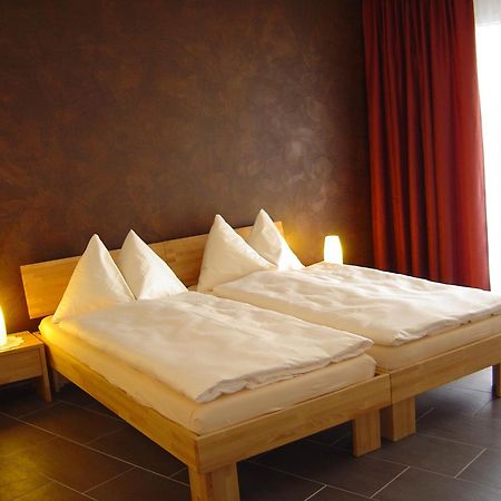 Hotel Restaurant Jura Kerzers エクステリア 写真