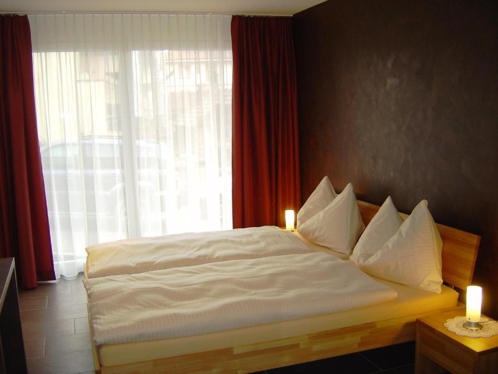 Hotel Restaurant Jura Kerzers 部屋 写真