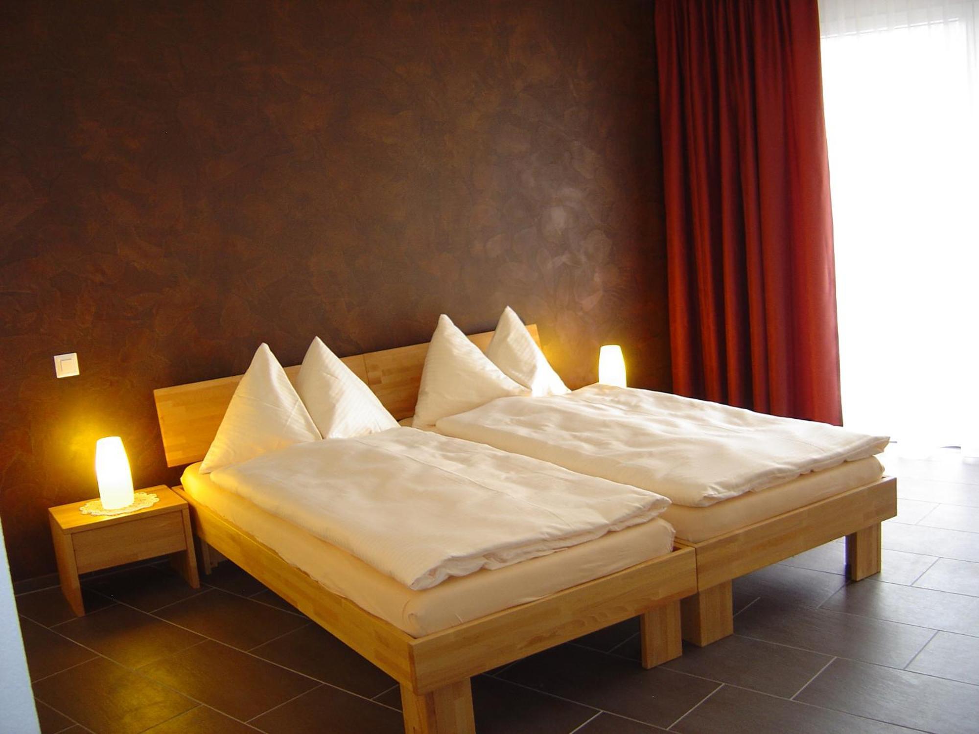Hotel Restaurant Jura Kerzers エクステリア 写真
