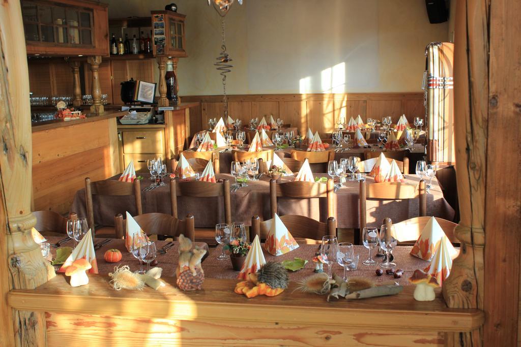 Hotel Restaurant Jura Kerzers エクステリア 写真